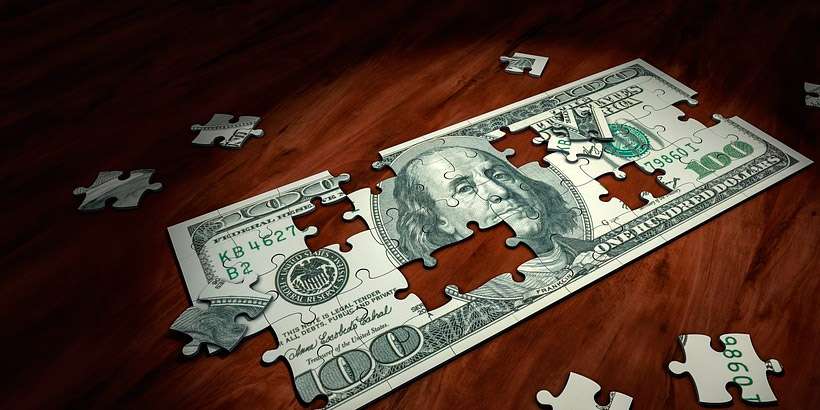 Российский рубль падает из-за санкций, ждать ли роста доллара?